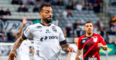 Michel Macedo com a camisa do Ceará (Fausto Filho / Ceará SC)