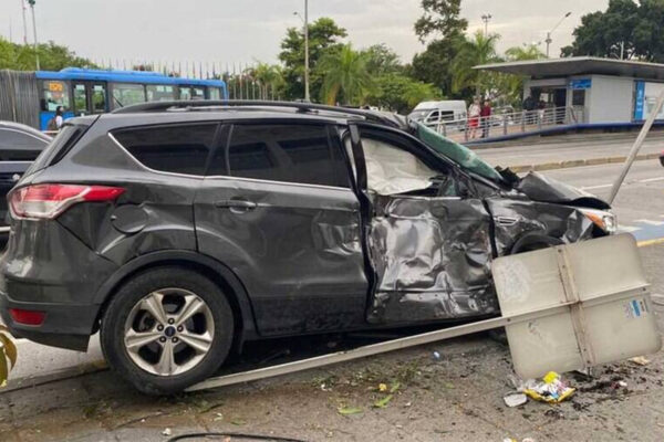 Carro de Rincón acidentado